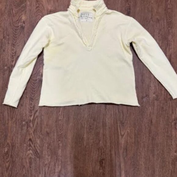 Frank and Eileen Popover Henley - Picture 9 of 9